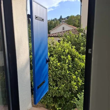 50 M2 -t3-moderne-climatisé-2 Chambres-très Grande Terrasse De 35 M2 Avec Bbq-vue Magnifique Et Dégagée