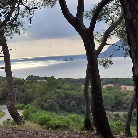 50 M2 -t3-moderne-climatisé-2 Chambres-très Grande Terrasse De 35 M2 Avec Bbq-vue Magnifique Et Dégagée