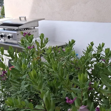 Apartamento 50 M2 -t3-moderne-climatisé-2 Chambres-très Grande Terrasse De 35 M2 Avec Bbq-vue Magnifique Et Dégagée