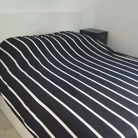 50 M2 -t3-moderne-climatisé-2 Chambres-très Grande Terrasse De 35 M2 Avec Bbq-vue Magnifique Et Dégagée Saint-Mandrier-sur-Mer