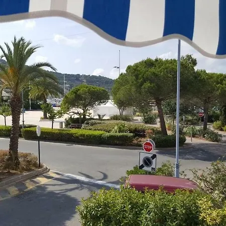 50 M2 -T3-Moderne-Climatise-Tres Grande Terrasse De 35 M2 Avec Bbq-Vue Magnifique Et Degagee 滨海圣芒德里耶